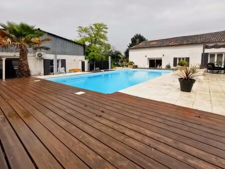 ensemble de maisons 220 m² situé à verdille