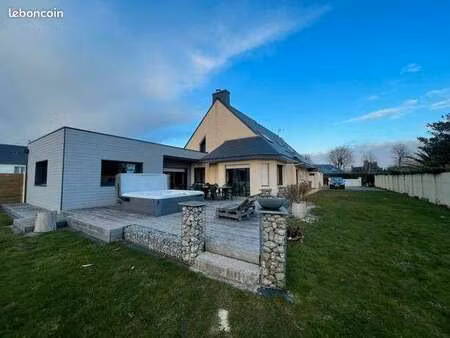 vente maison à landivisiau (29400) : à vendre / 214m² landivisiau