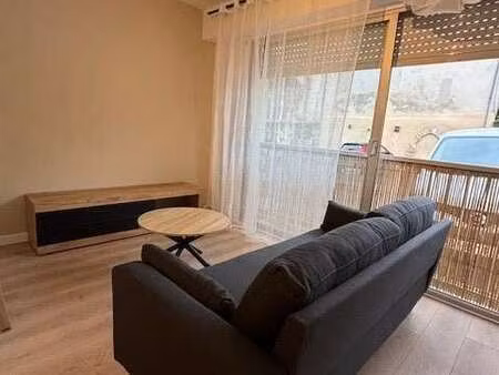 location appartement 2 pièces meublé à laval (53000) : à louer 2 pièces meublé / 37m² lava