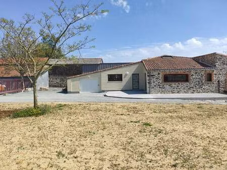 location maison à beaupreau (49600) : à louer / 115m² beaupreau