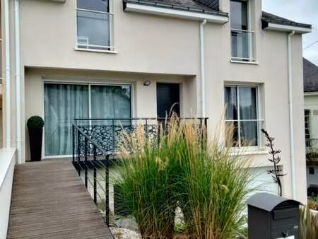 location maison à orvault (44700) : à louer / 220m² orvault