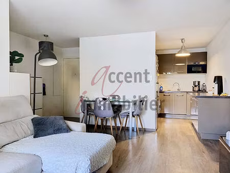 a vendre appartement récent t4 avec balcon et parking à cavaillon