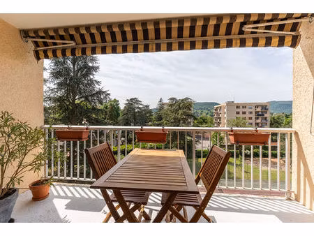 fontaines sur saone  appartement t3 73 m²  terrasse  parking