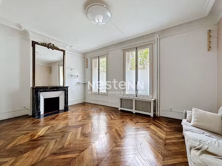 a vendre - paris 17 - local / bureaux - 38m2 - boulevard malesherbes - charme de l'ancien 