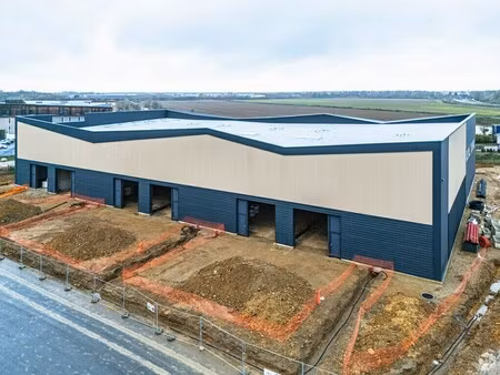 vente entrepôt moissy-cramayel 77550 839m²