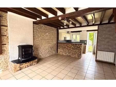 location maison  m² t-2 à alençon  550 €