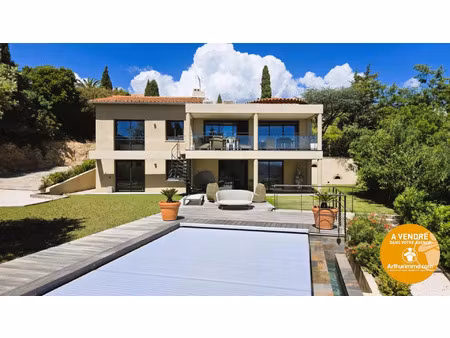 vente maison 6 pièces 203 m² le lavandou (83980)