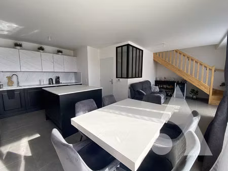 a vendre appartement 2 chambres avec balcon