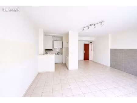 ◊ marseille centre-ville 13005 – plateau modulable 52 m² – fort potentiel investissement o