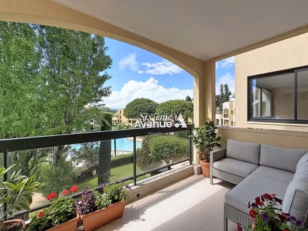 a vendre appartement mougins tournamy 50 m² - résidence avec piscine - garage  cave  terra