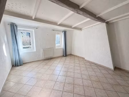 vente appartement 2 pièces 46 m² saint-zacharie (83640)