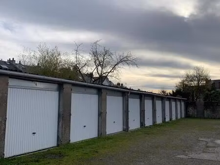box fermé 15m² - rd pt de paris - jt#509