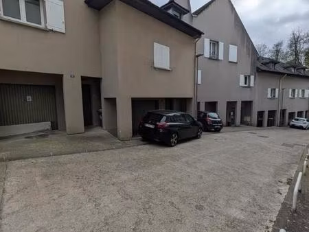 maison de ville avec jardin et garage