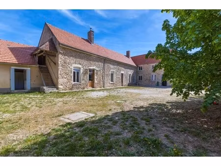 reneve superbe corps de ferme renove sur parcelle de 3691 m2
