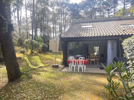 pavillon situé au golf de lacanau  pour 4/6 personnes jardin