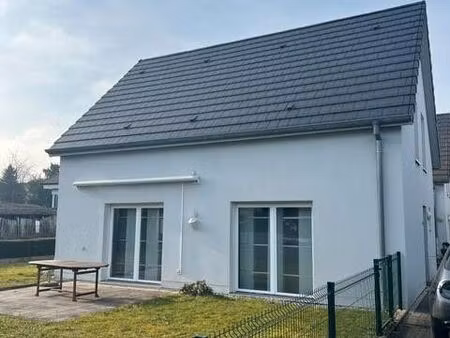 maison récente  quartier résidentiel
