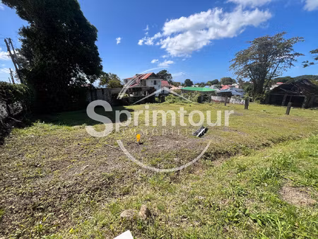 saint-claude-terrain plat constructible- vue dégagée