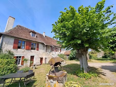 propriété 6 pièces 125 m²