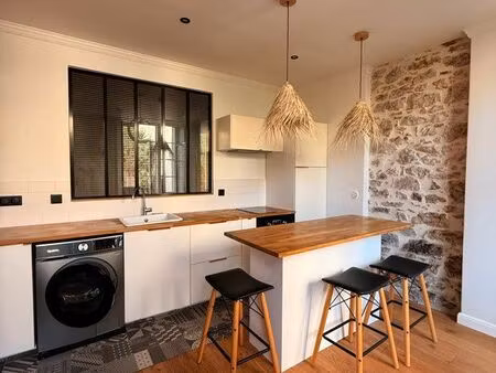 hyères – t2 lumineux et calme  à deux pas du centre