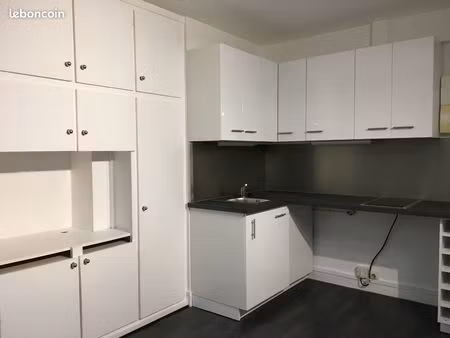 beau t2 meublé d’environ 27m²  isolé et remis à neuf  à epinay sur orge