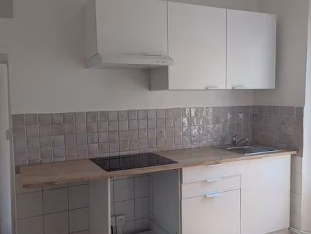 appartement t2 de 24 m2 à fontainebleau centre-ville