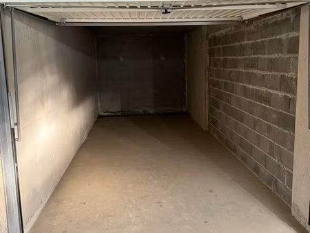 parking / garage