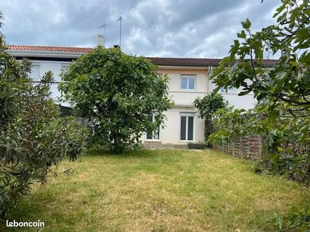 maison t5 mitoyenne avec jardin et garage - 110m2