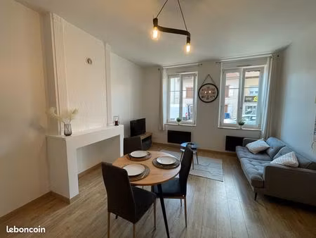 t2 meublé 36m² lunéville – proche commerces et gare
