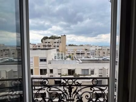 paris 18e-a proximité immédiate du métro lamarck-caulaincourt