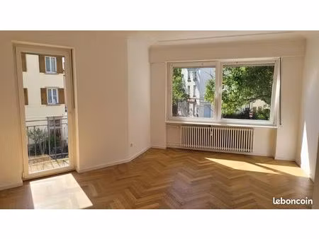 très calme et lumineux f3 quartier st-florent/rotonde