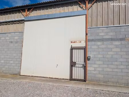 garage box a paraza 10m*8m soit 80m2 au sol + 40m2 de mezzanine
