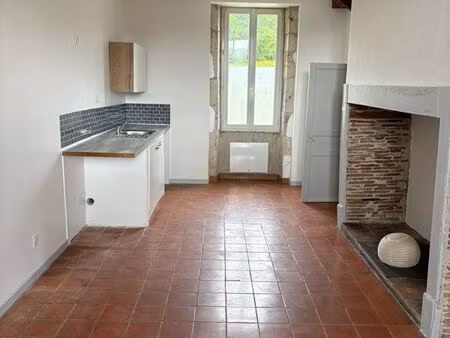 location appartement communal à fauroux