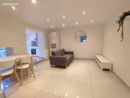 t2 meublé 45 m² – proche neyrpic  tram & campus