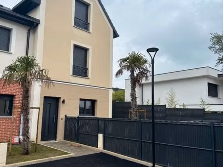 maison 5 pièces 135 m²