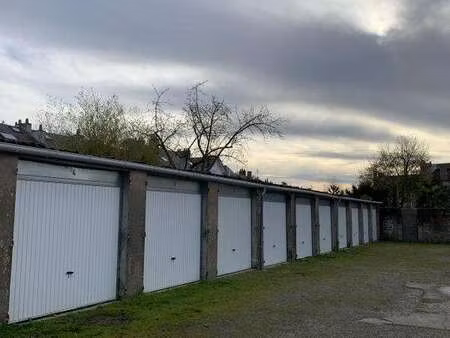 location garage box et parking à nantes tortière (44000) : à louer / 15m² nantes tortière
