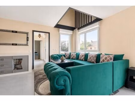 duplex de charme 5 pièces avec terrasse à stains