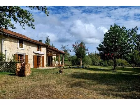propriété en pierre avec gîte et dépendances – près de brantôme  quinsac 24530 dordogne