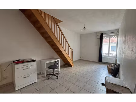 location appartement  44.73 m² t-3 à villeurbanne  734 €