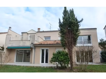 location maison  m² t-5 à périgueux  1 550 €