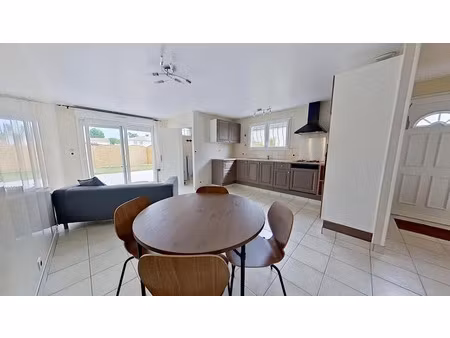location maison 3 pièces 61 m² à begles (33130)  990 €