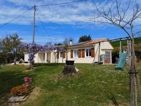 vente maison viager à saint-thomas-de-conac (17150) : à vendre viager / 108m² saint-thomas
