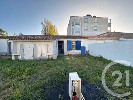 vente maison à saint-gilles-croix-de-vie croix de vie (85800) : à vendre / 27m² saint-gill