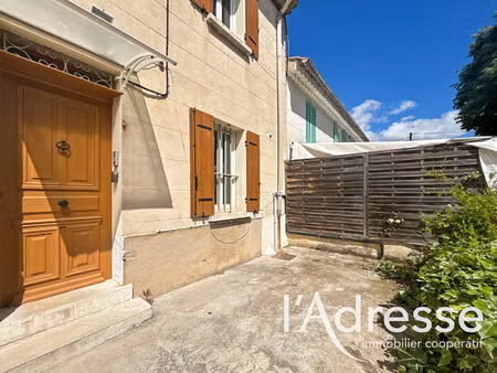 location appartement 3 pièces  91.00m²  aubagne