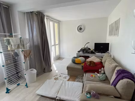 location appartement 2 pièces 52 m2 à crosne