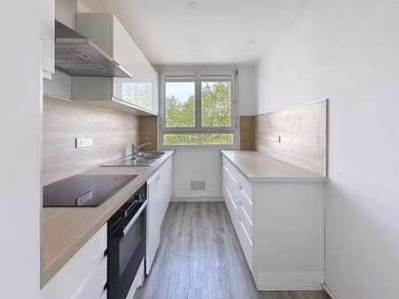 appartement 4 pièces entièrement rénové 68 30 m² mérignac