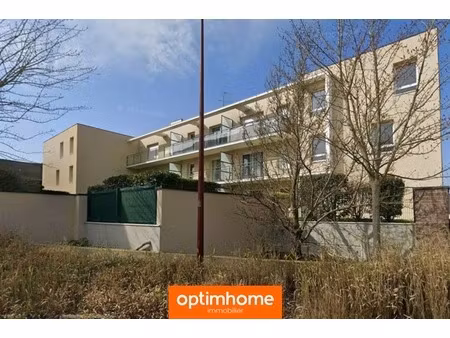 appartement t2 lumineux avec balcon et garage fermé orgeres (35)