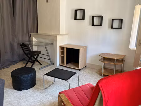 studio meublé 32 m2 - bourg centre