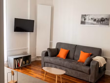 studio meuble avenue mac-mahon métro charles de gaulle - etoile