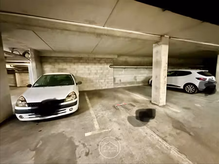 a vendre parking couvert - secteur blancarde metro 5 avenues