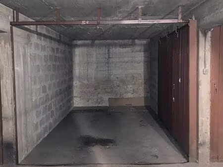 garage disponible a la residence bel anis / avenue de vals